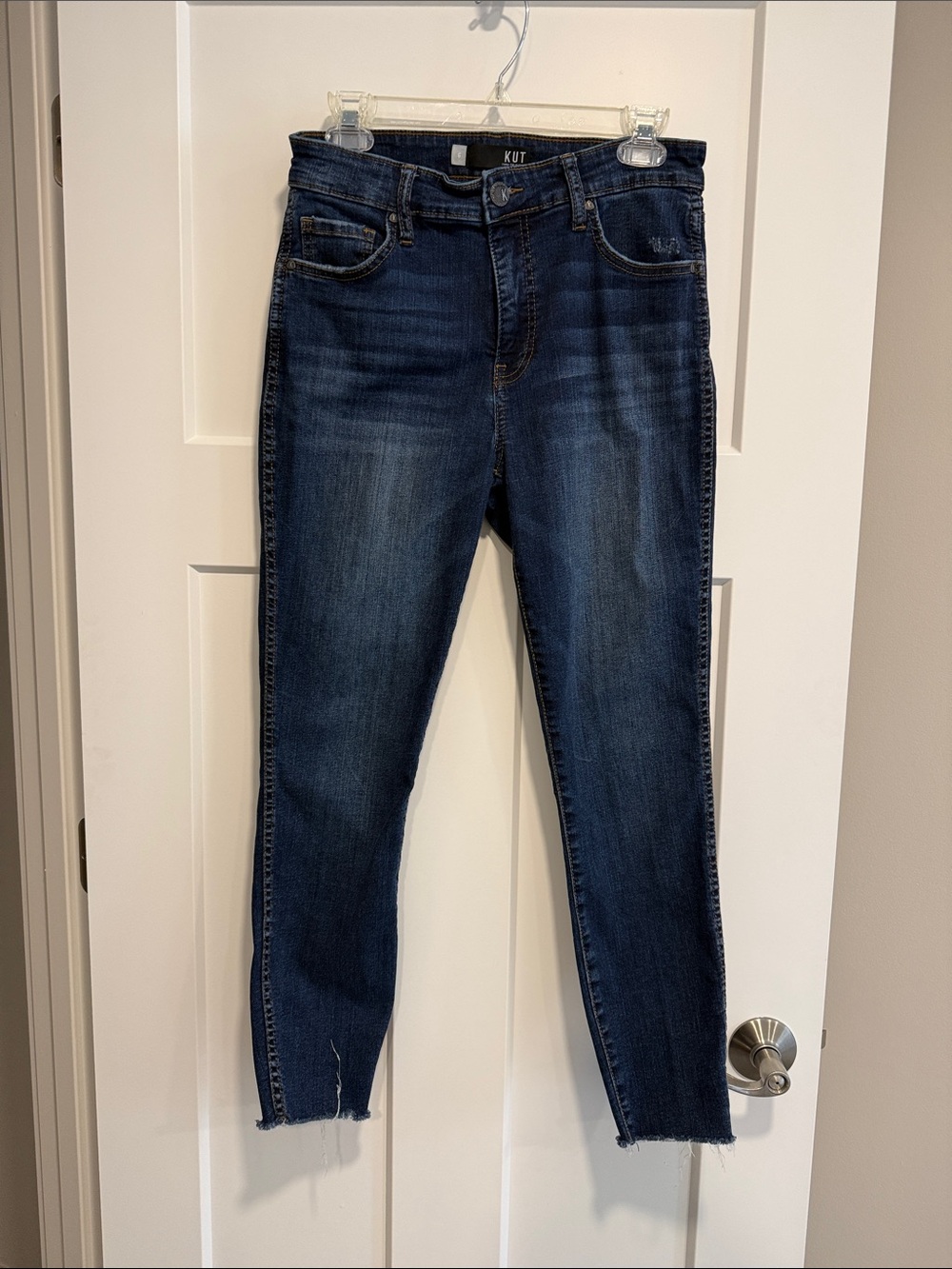 KUT from the Kloth Size 6 Dark Wash Frayed Hem Ankle Skinny Jeans